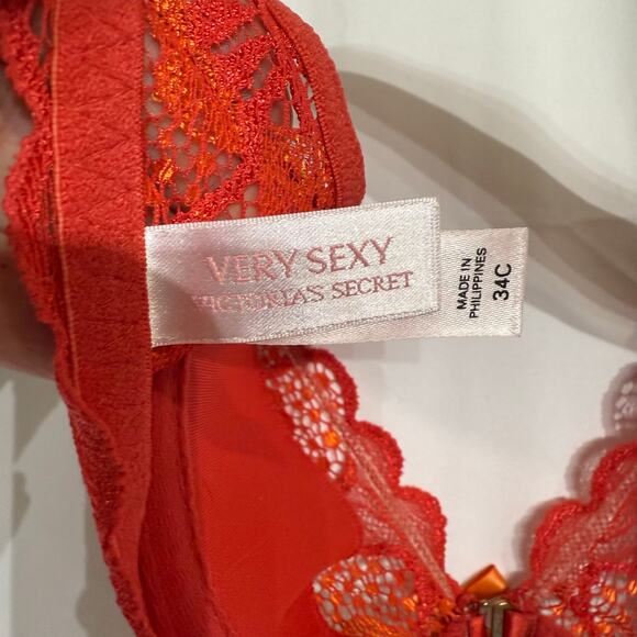 Victoria's Secret Red Lace Very Sexy Bra Sz 34C - Picture 3 of 10